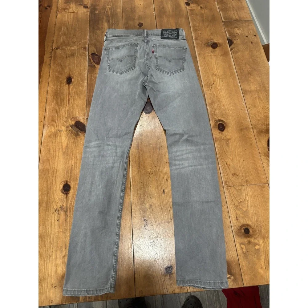 Levis Strauss discover these